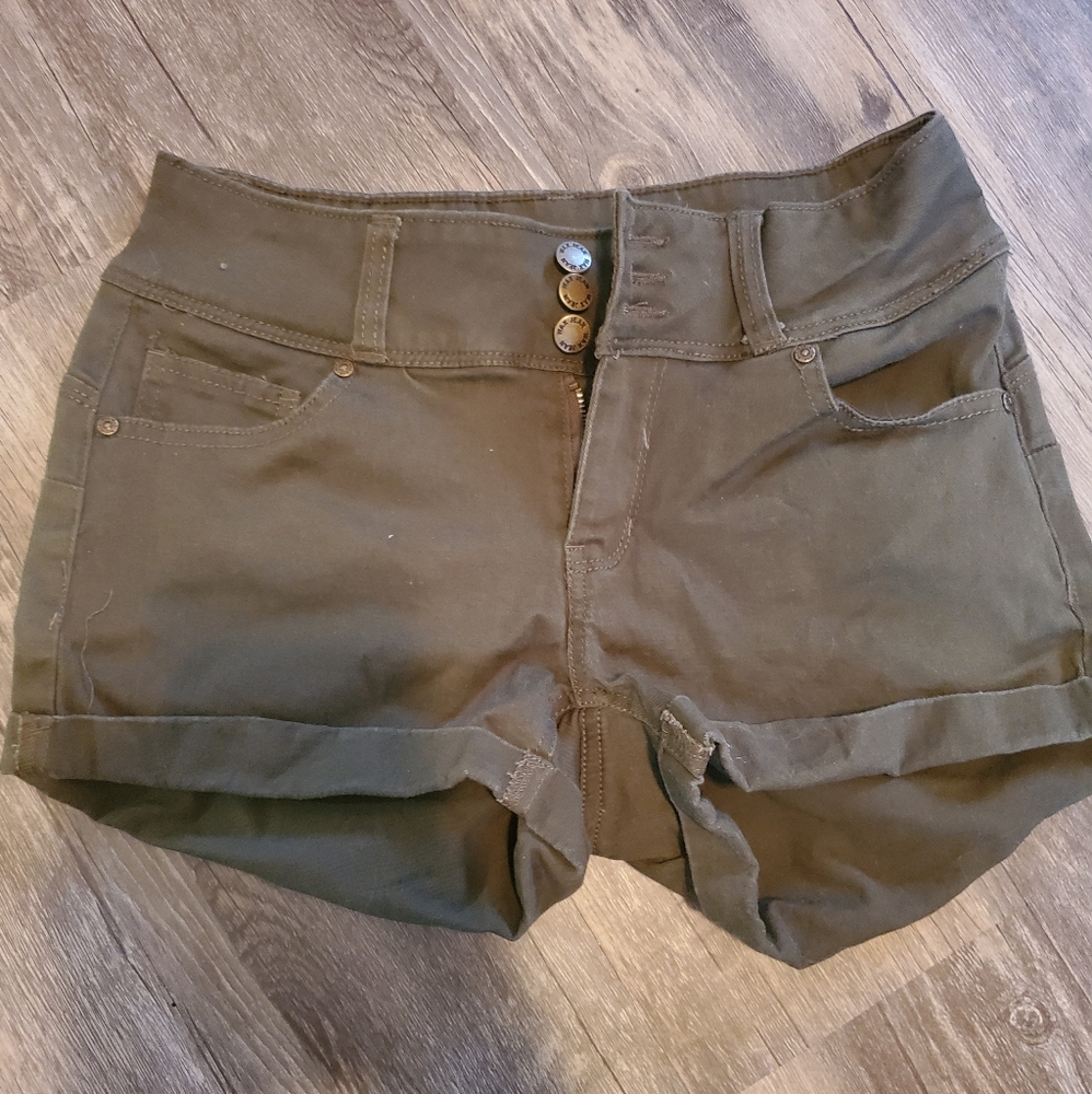 BUTT I LOVE YOU olive green shorts